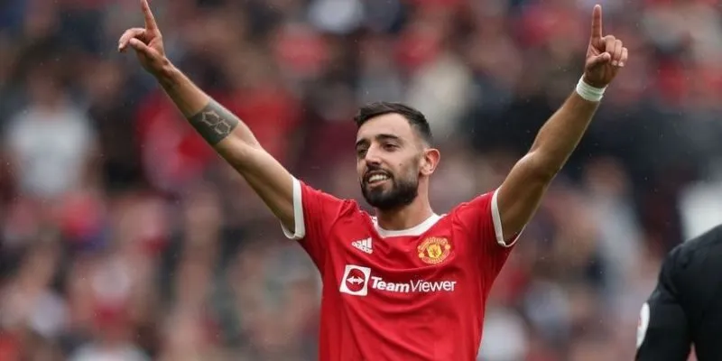 Tiền vệ Bruno Fernandes nhận mức đãi ngộ cực lớn tại Manchester United